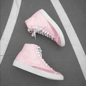 NIKE BLAZER MID ’77 VINTAGE “PINK FOAM”